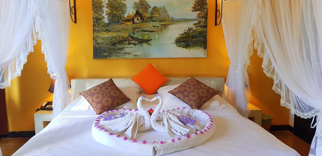 Flower Garden Lake Resort Tissamaharama Buitenkant foto